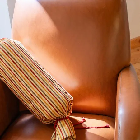 Lägenhet Luxury Con Affreschi